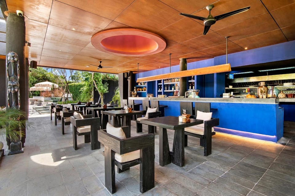 Restaurant/places to eat, Restaurant/places to eat