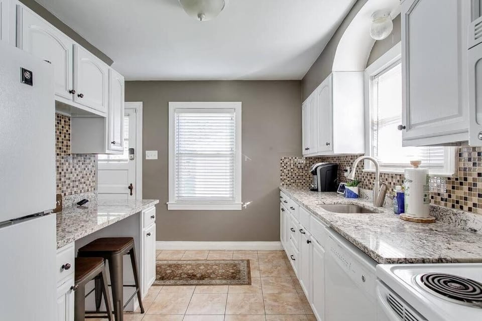 Germantown Gem 4BR Perfect for Groups & Family House in Louisville