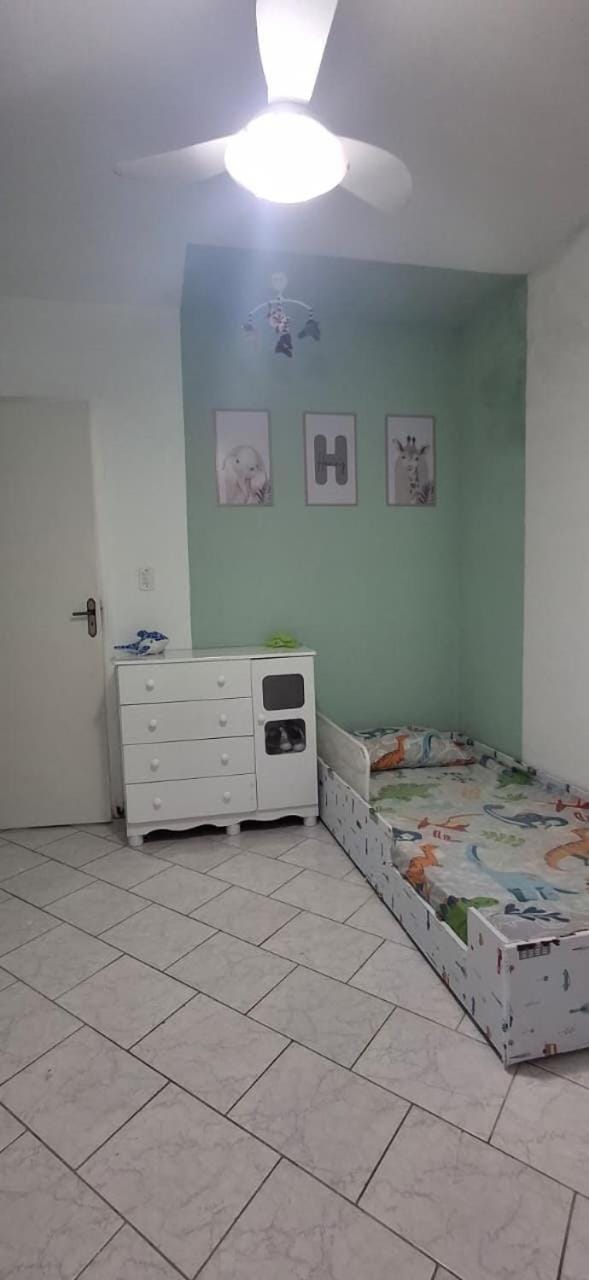 Casa na região central a 10min da praia House in Caraguatatuba