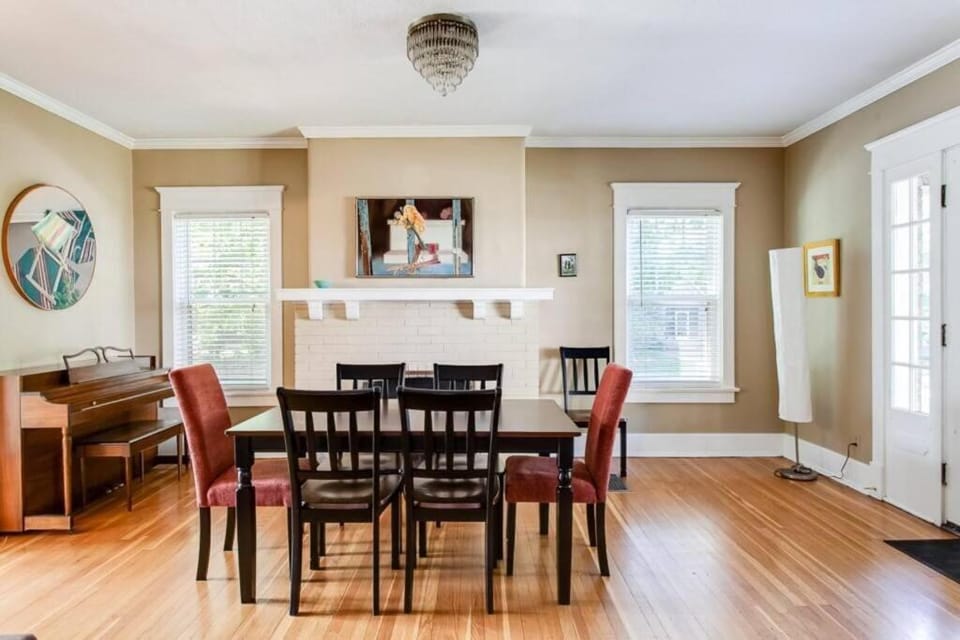 Highlands Retreat Walkable Near Expo Center Family Friendly House in Jefferson County