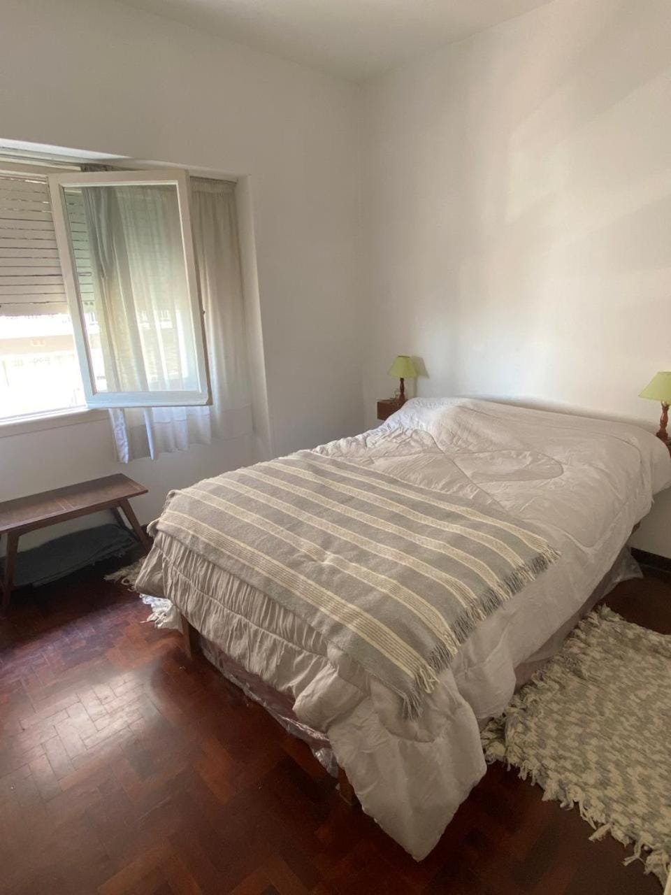 Bed, Sea view, Street view