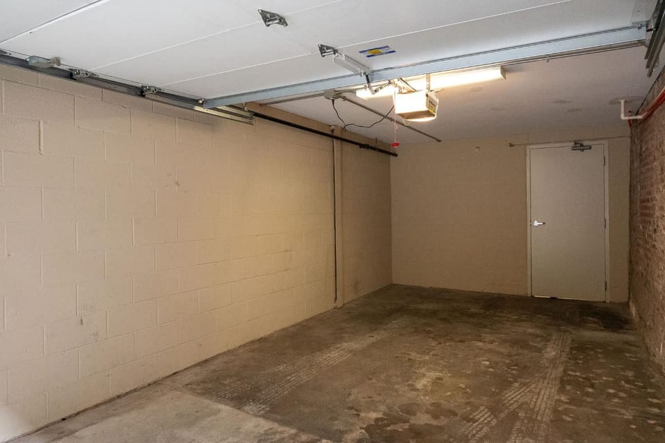 Fourth Street Suite - Garage - Kitchen Apartment in Jefferson County