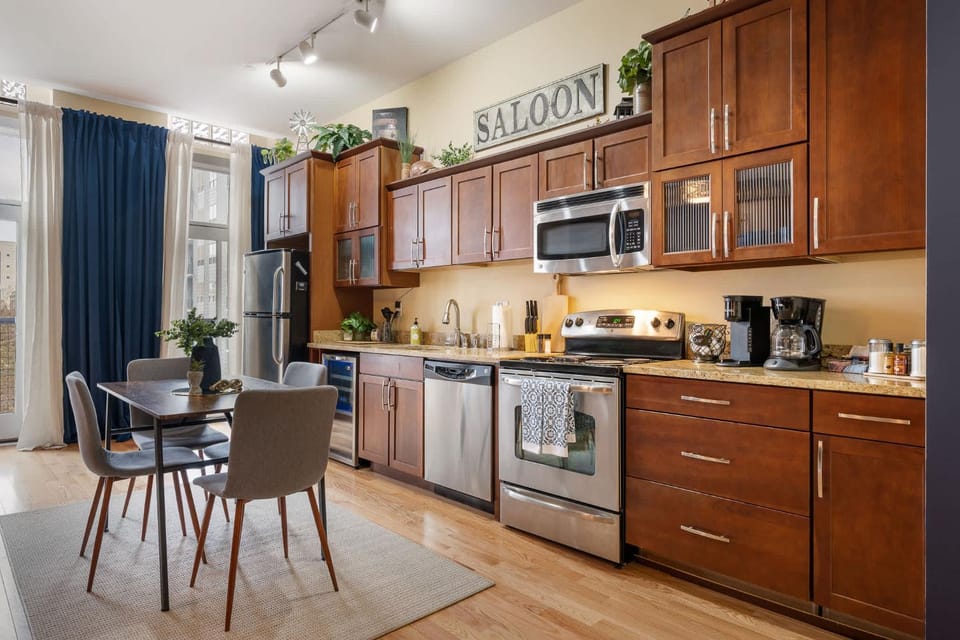 Fourth Street Suite - Garage - Kitchen Apartment in Jefferson County