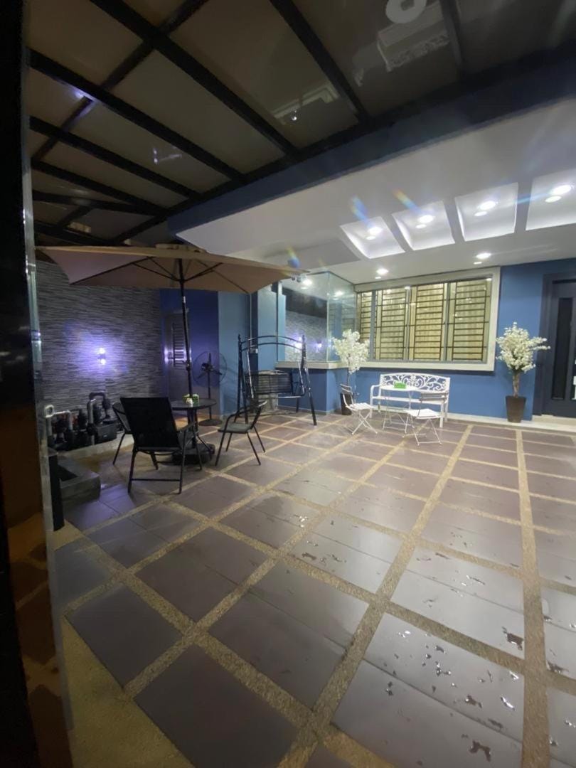 Lana Homestay Indoor pool with jacuzzi House in Johor Bahru