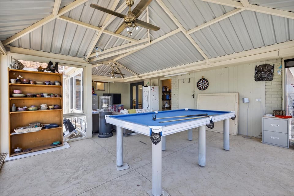 Coastal 2-Bed Home with Pool House in Perth