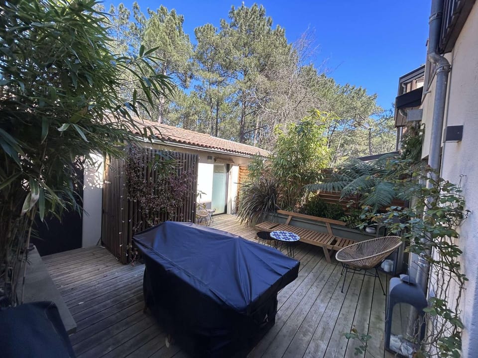 Appartement 6 pers avec patio, entre golf et océan Apartment in Lacanau