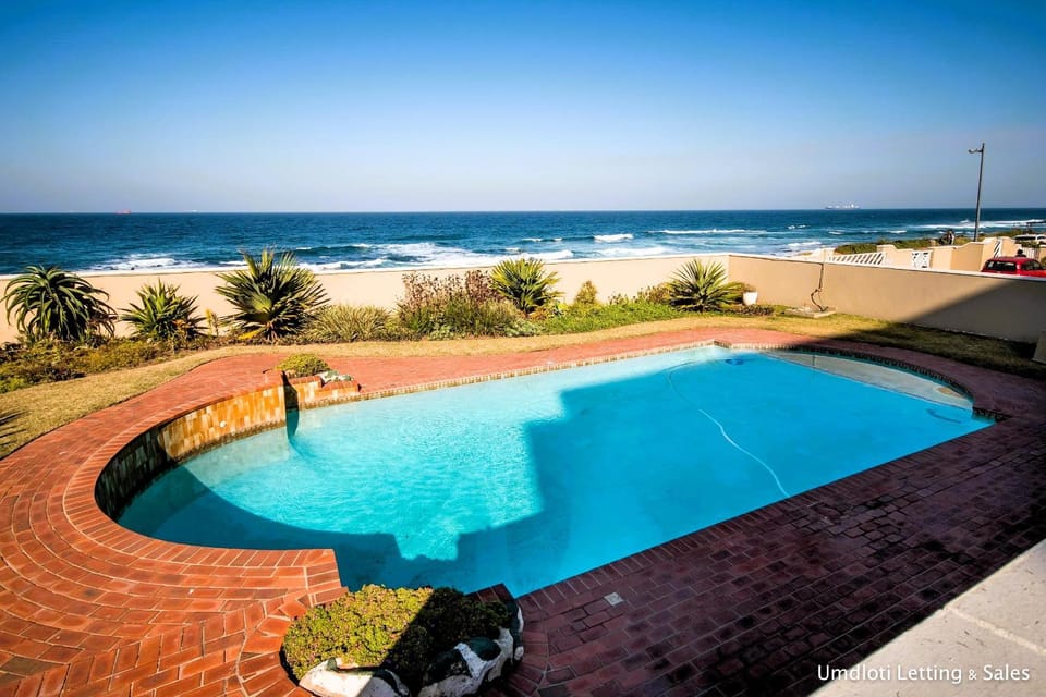 Beach, Swimming pool