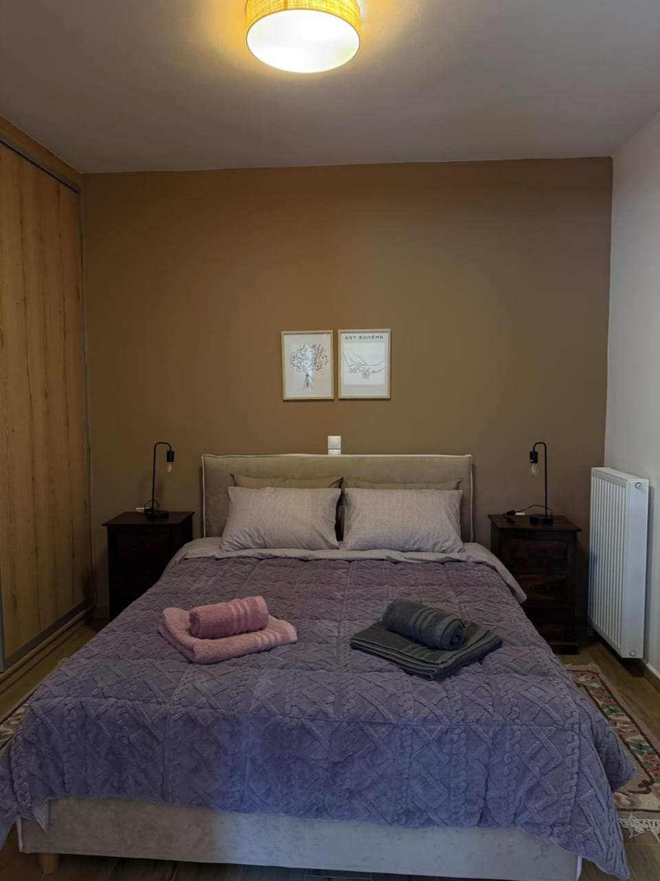 Bed, Bedroom, towels, wardrobe
