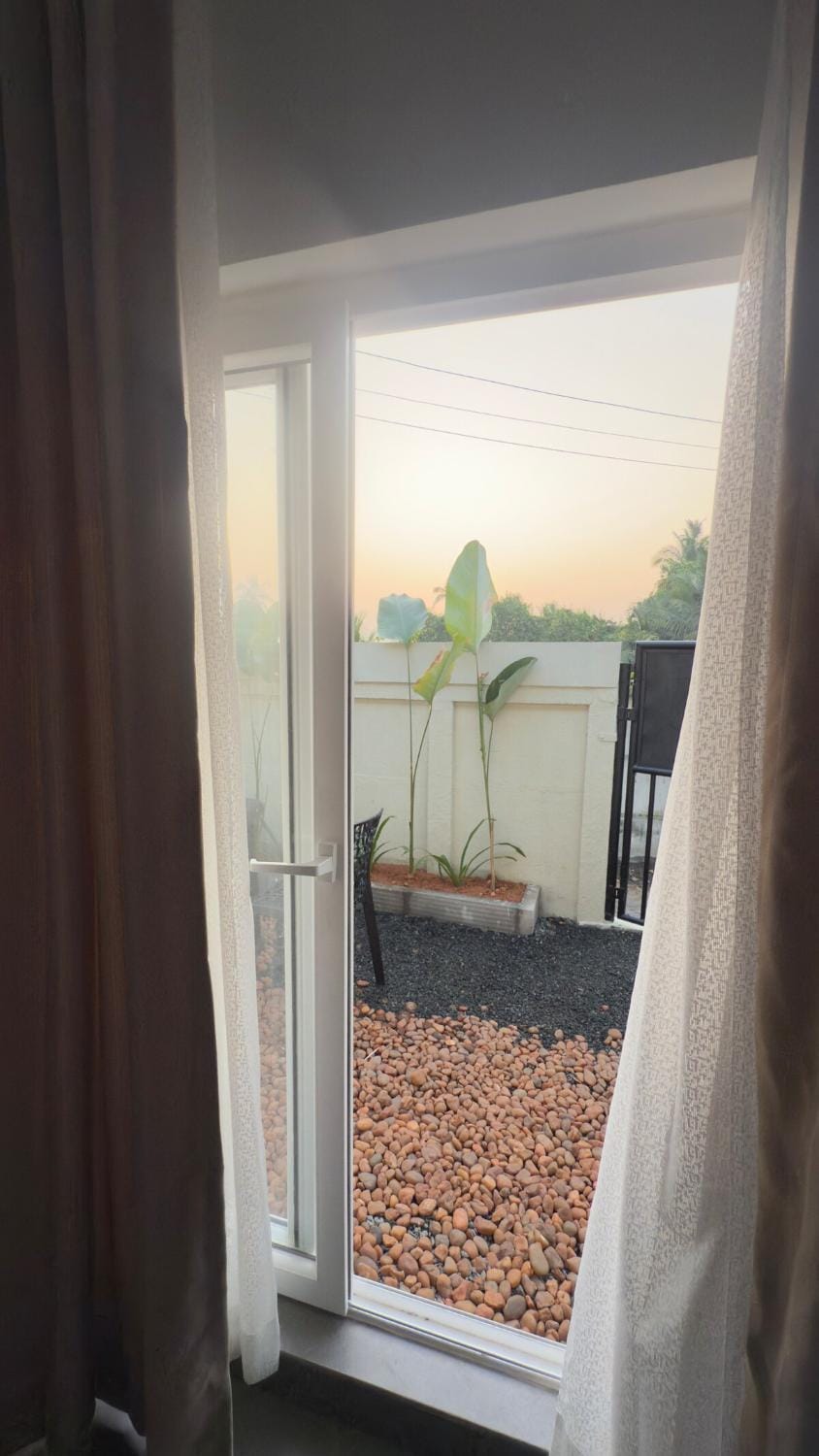 Attica- Cozy plunge pool villa & Sunset view Villa in Vypin