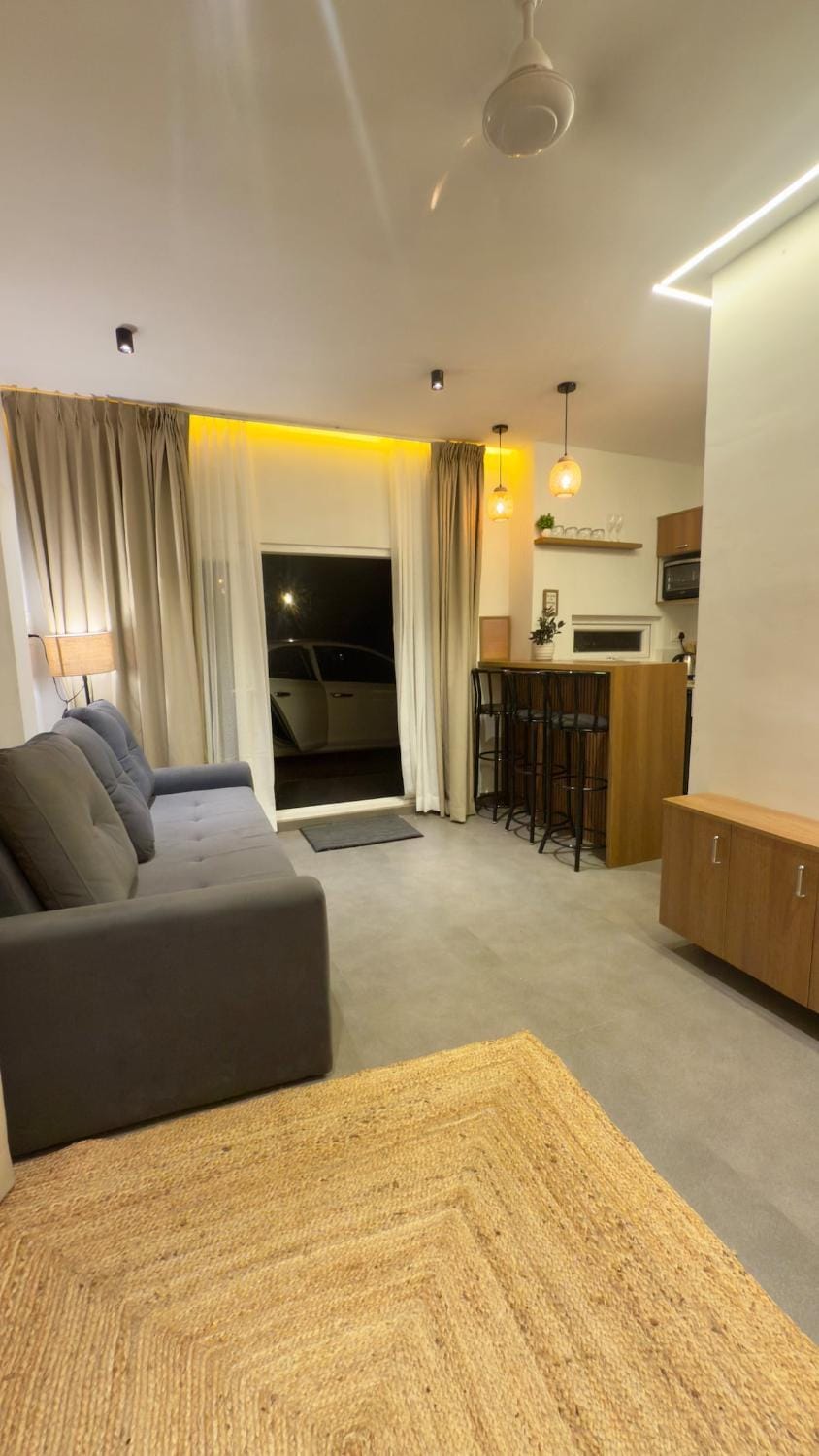 Attica- Cozy plunge pool villa & Sunset view Villa in Vypin