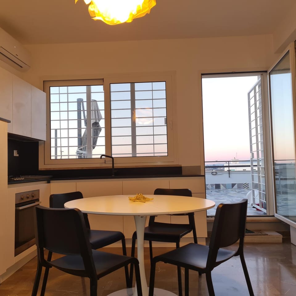 Ocean View House House in Nettuno