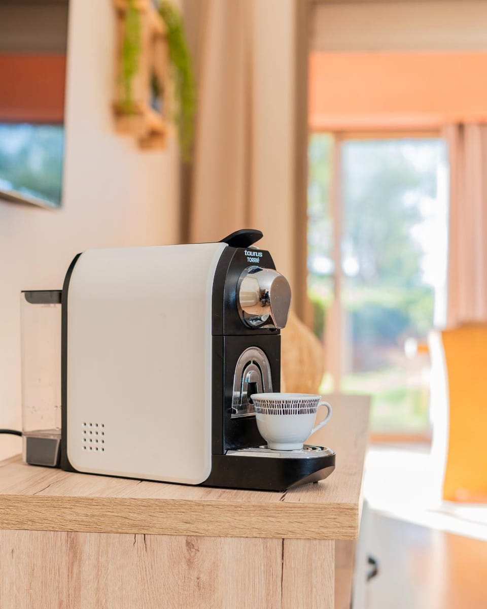 Coffee/tea facilities, Kitchen or kitchenette, toaster