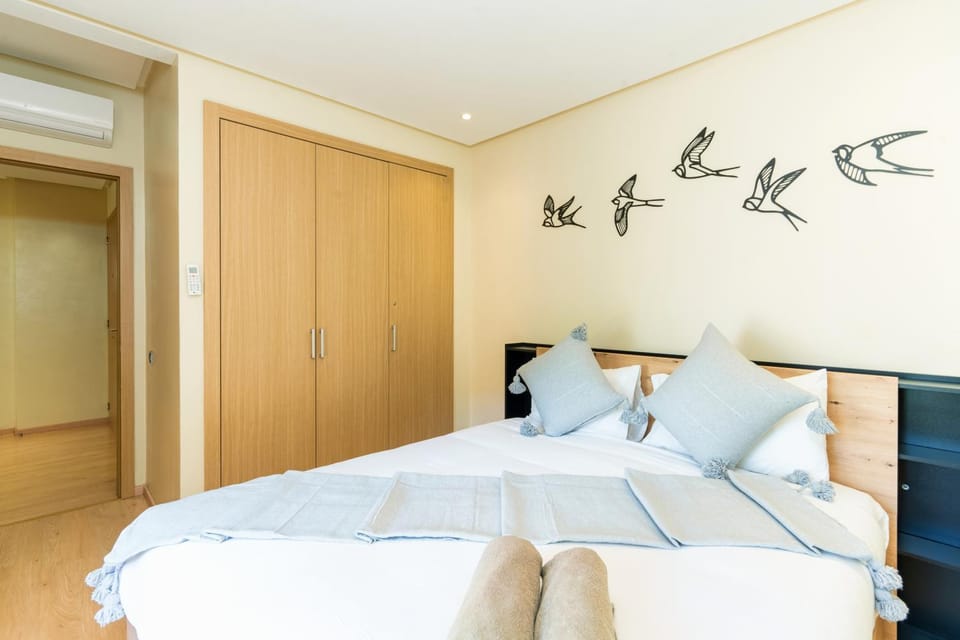Bed, Photo of the whole room, Bedroom, wardrobe