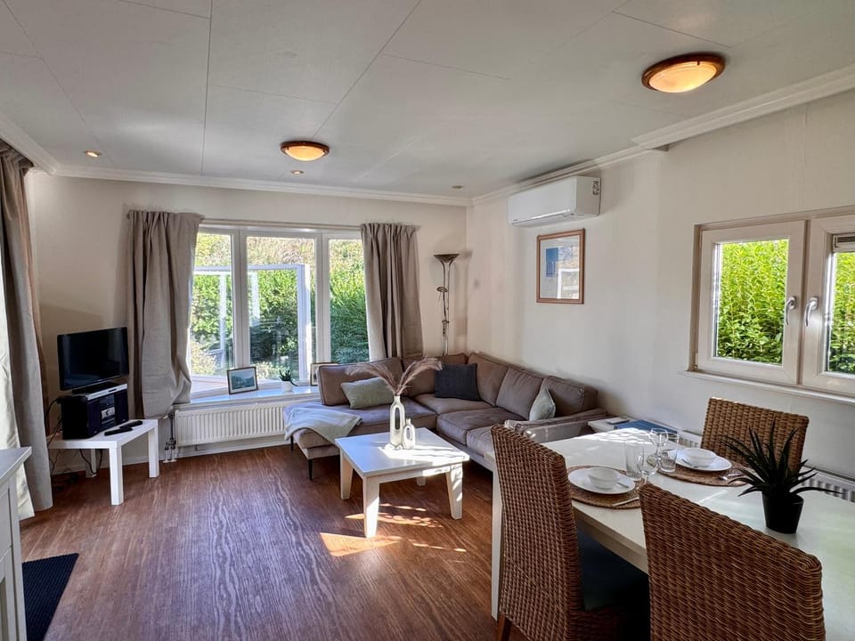 Breskens Chalet am Strandaufgang Haus Nr B029 House in Zeeland, Netherlands