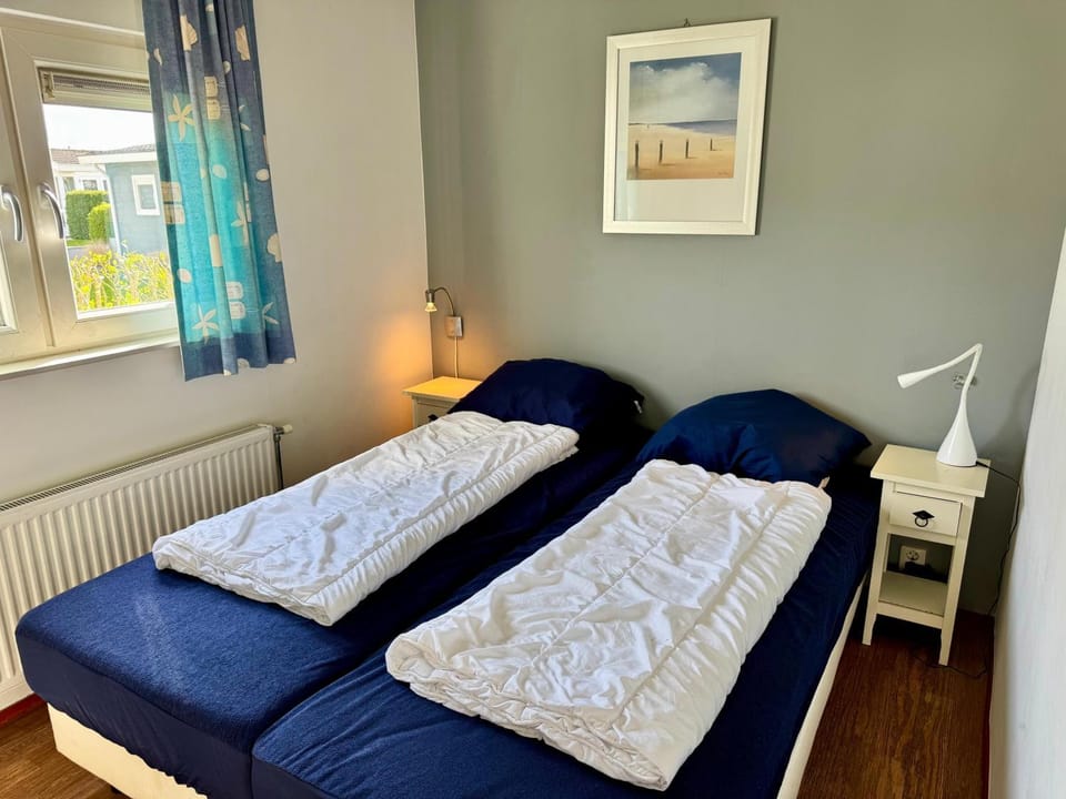 Breskens Chalet am Strandaufgang Haus Nr B029 House in Zeeland, Netherlands