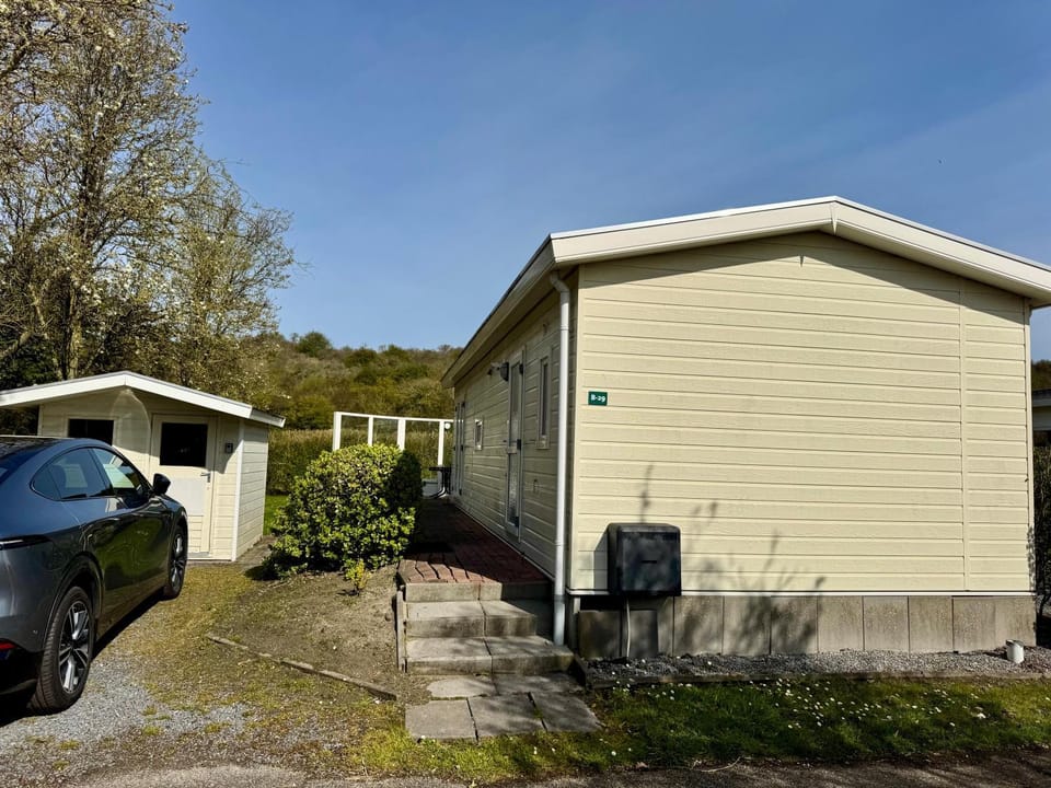 Breskens Chalet am Strandaufgang Haus Nr B029 House in Zeeland, Netherlands