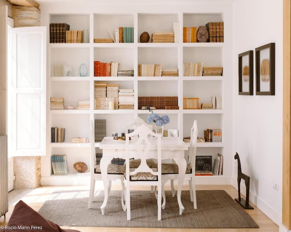 Library, Living room, Seating area