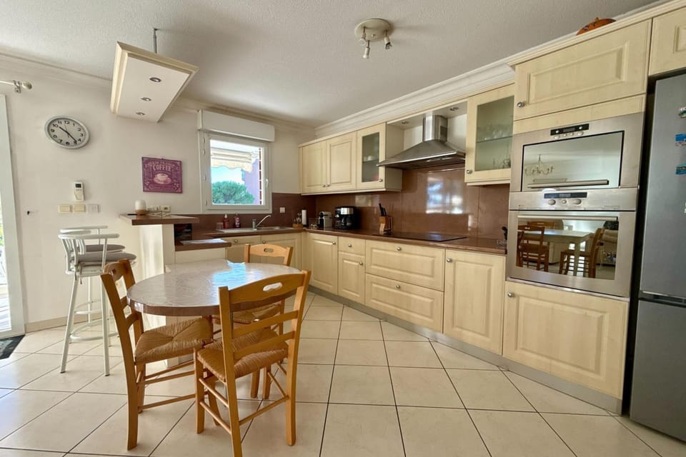 Bright apartment in Mandelieu close to the sea Apartment in Mandelieu-La Napoule
