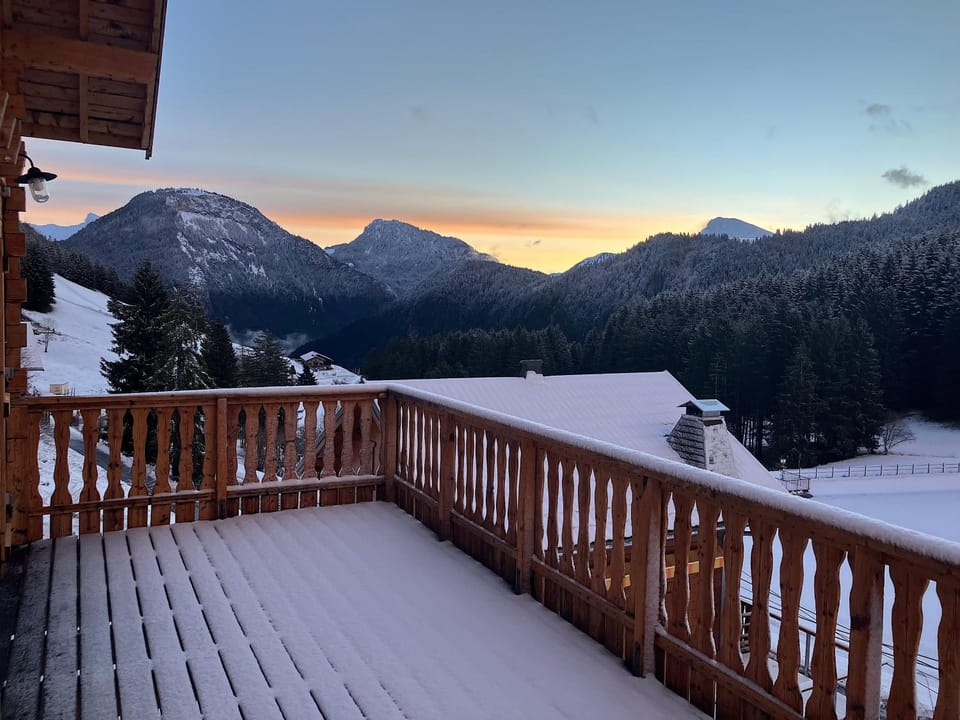 Day, Natural landscape, Winter, View (from property/room), Balcony/Terrace, Mountain view