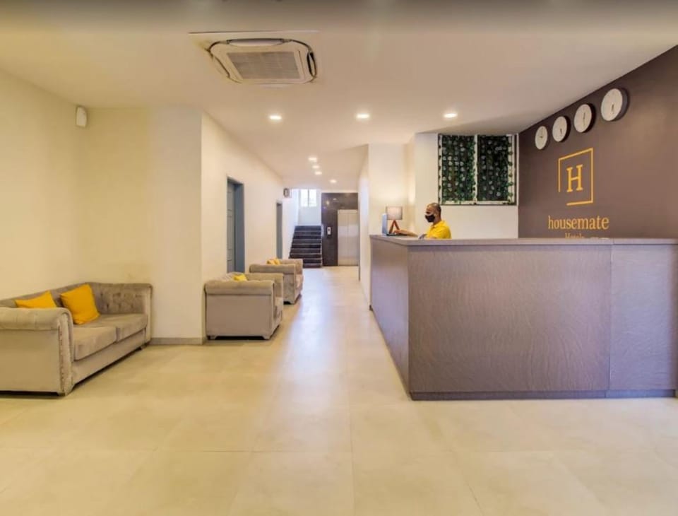 Lobby or reception, Seating area, air conditioner