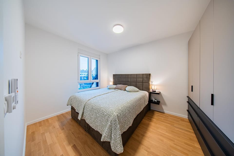 Bed, Bedroom, wardrobe