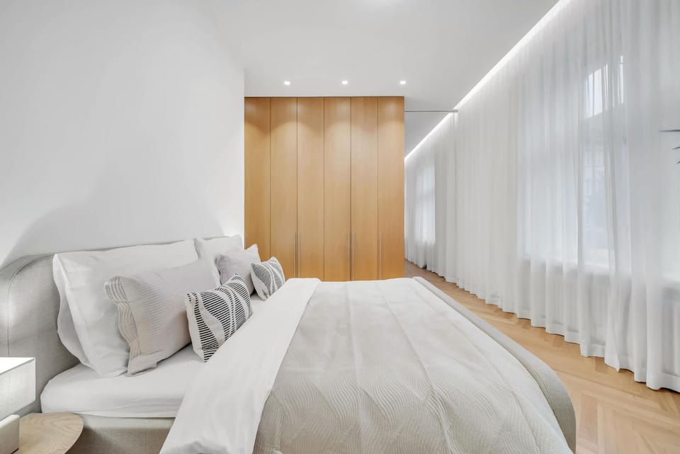 Bed, Photo of the whole room, Bedroom, wardrobe