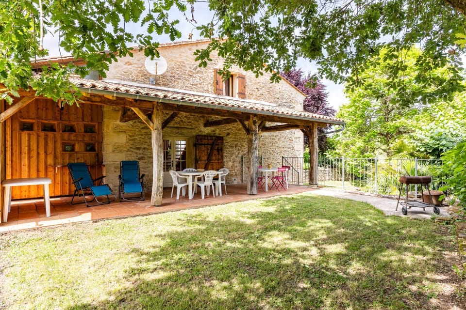 Gite La Sarpette House in Nouvelle-Aquitaine
