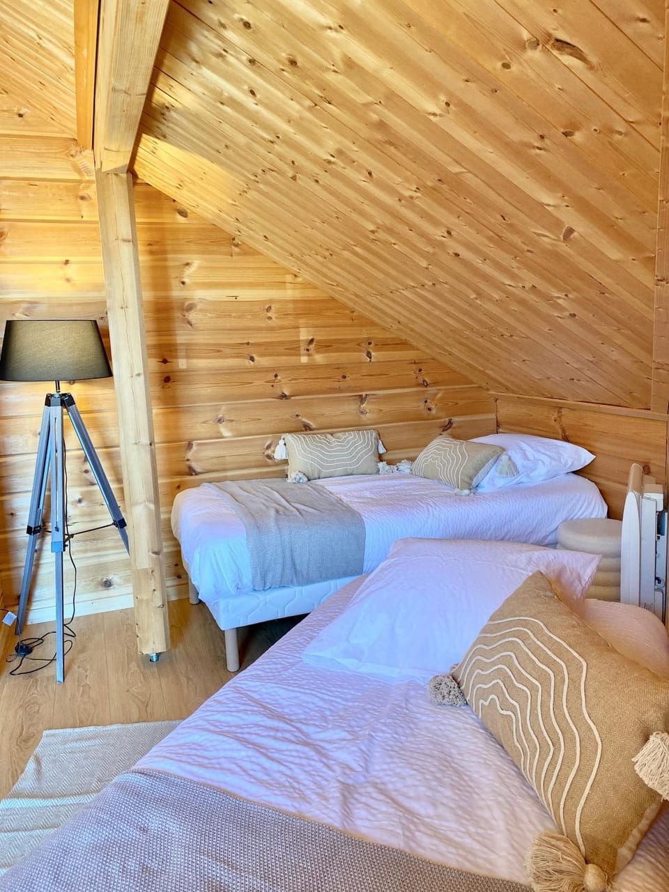 Property building, Living room, Bedroom
