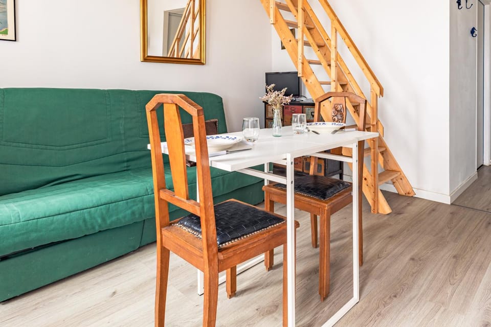Property building, Living room