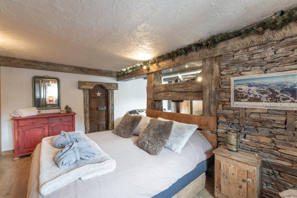 Living room, Bedroom