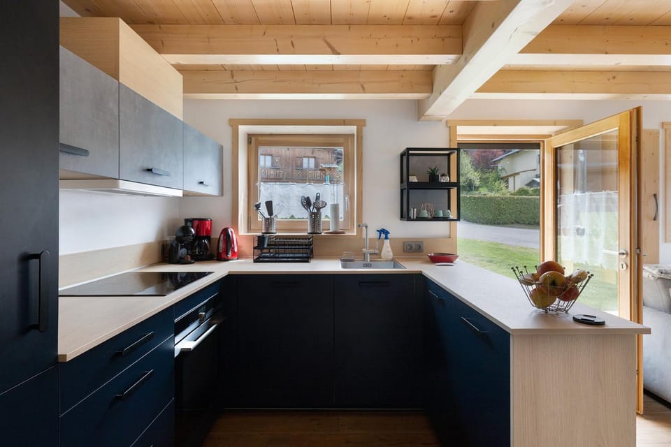 Kitchen or kitchenette, Living room