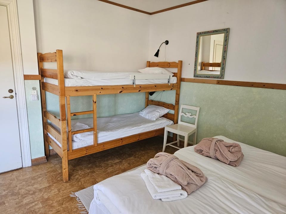 bunk bed