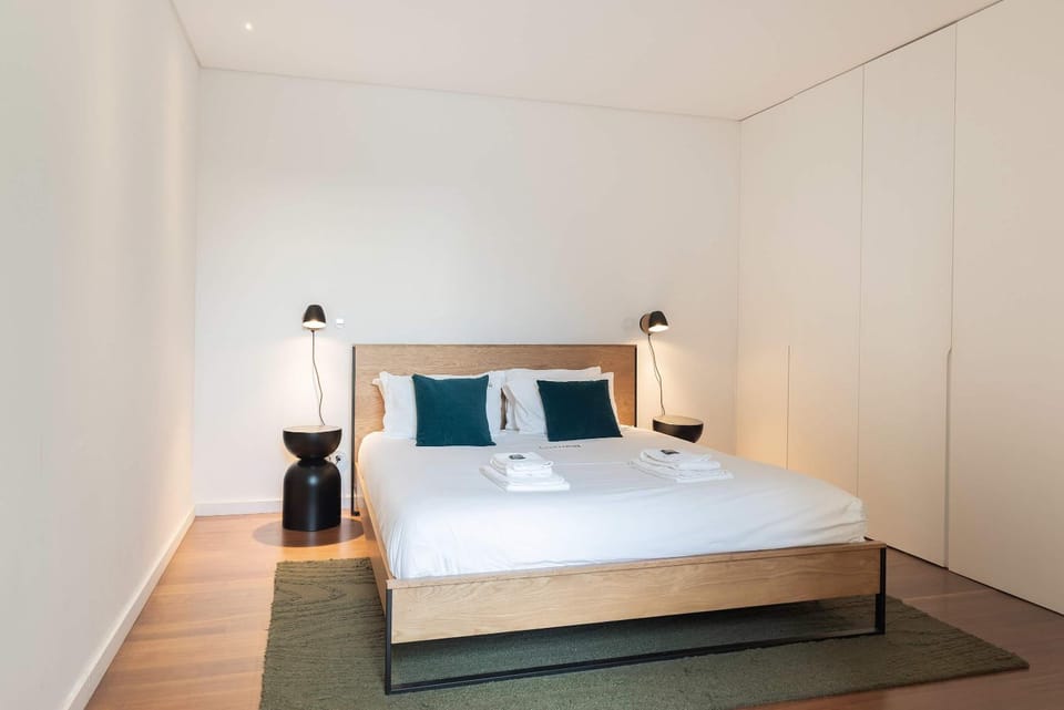 Liiiving in Porto - The Prestige Apartment C Apartment in Porto