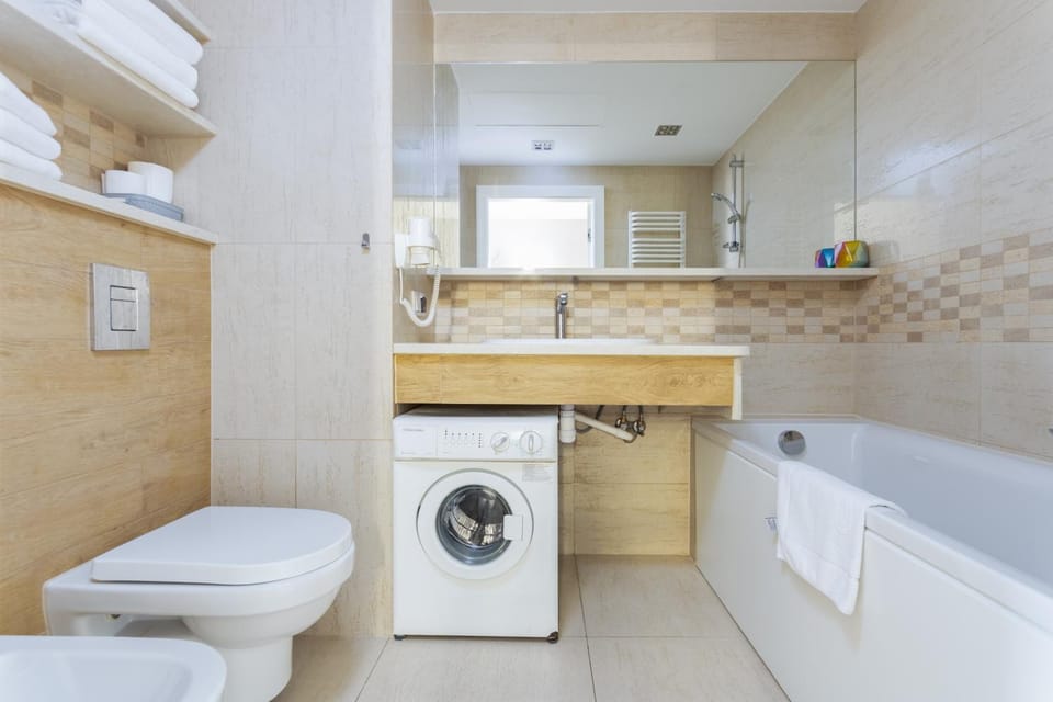 Bathroom, Bath