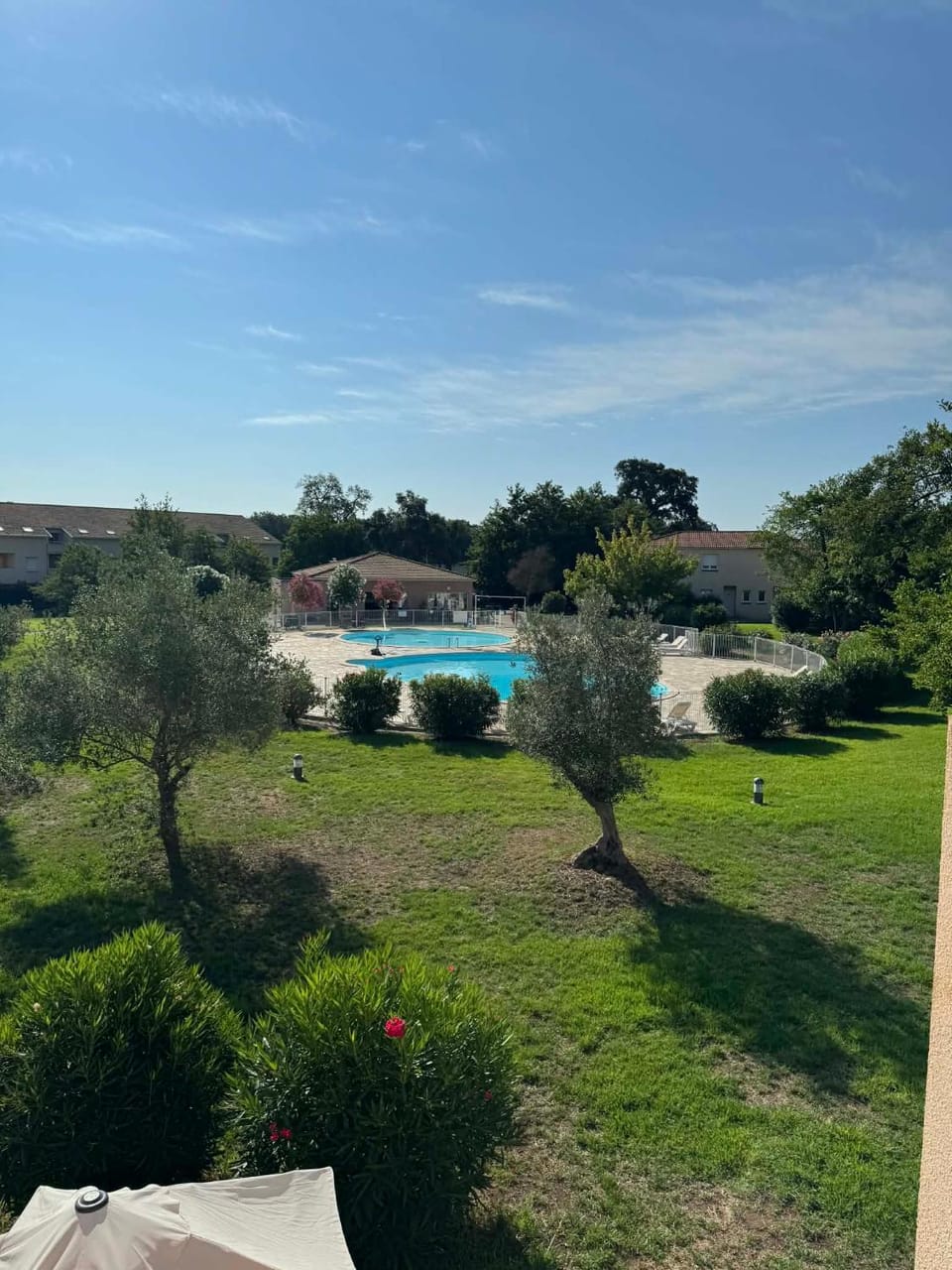 Garden view, Swimming pool, sunbed
