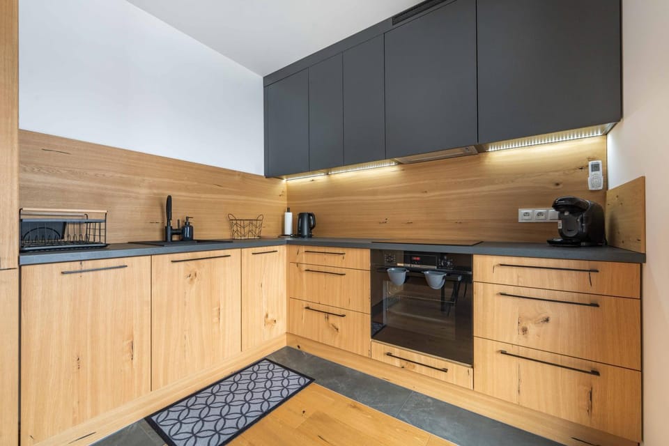 Kitchen or kitchenette, oven
