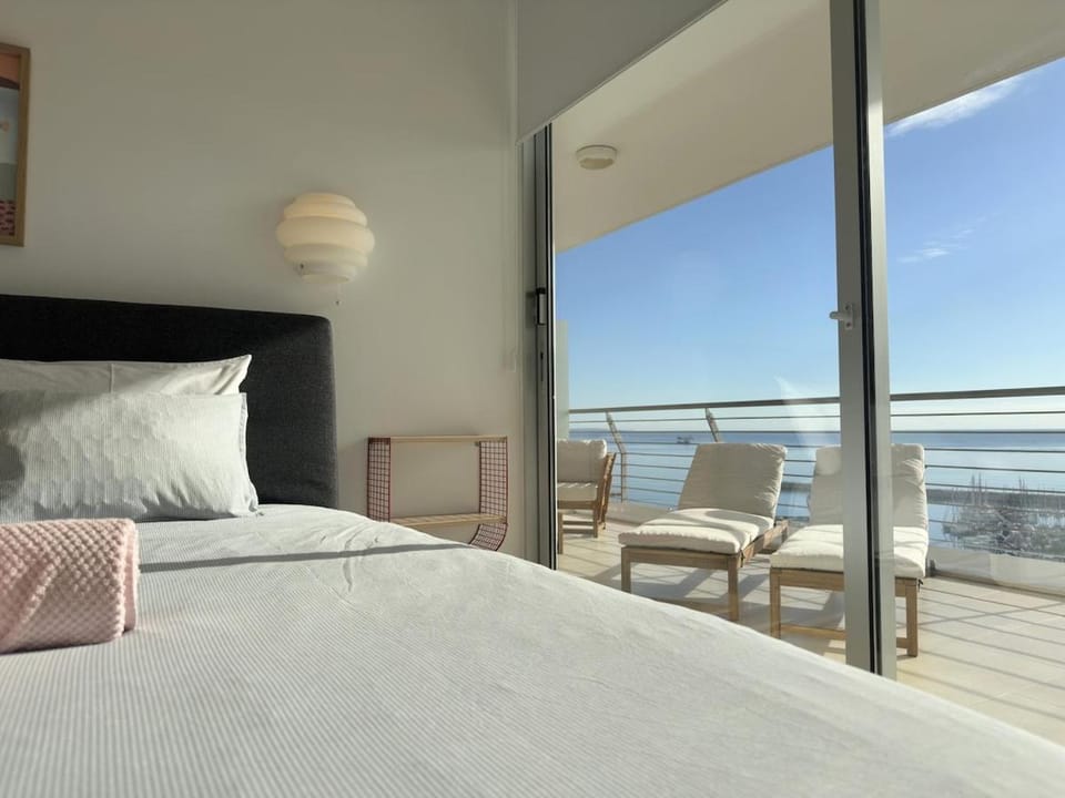 Bed, Bedroom, Sea view