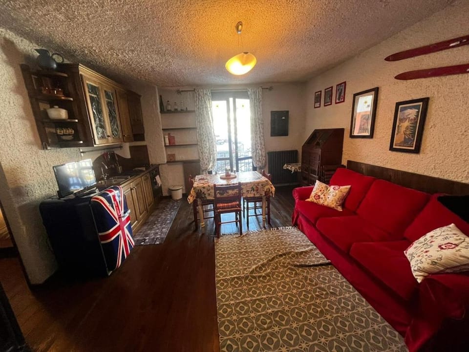 Cimoncino SkY apartament, 5 min dalle piste Apartment in Emilia-Romagna