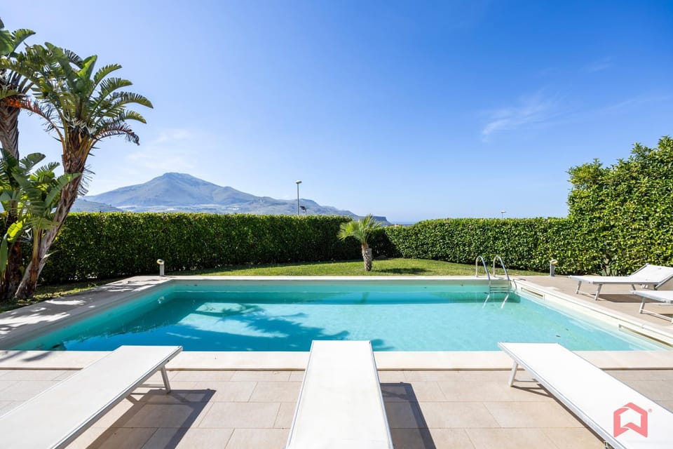 Nearby landmark, Day, Natural landscape, Mountain view, Pool view, Swimming pool, sunbed