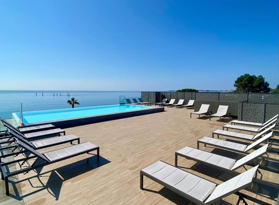 Seaside Escape Apartment in Villeneuve-Loubet