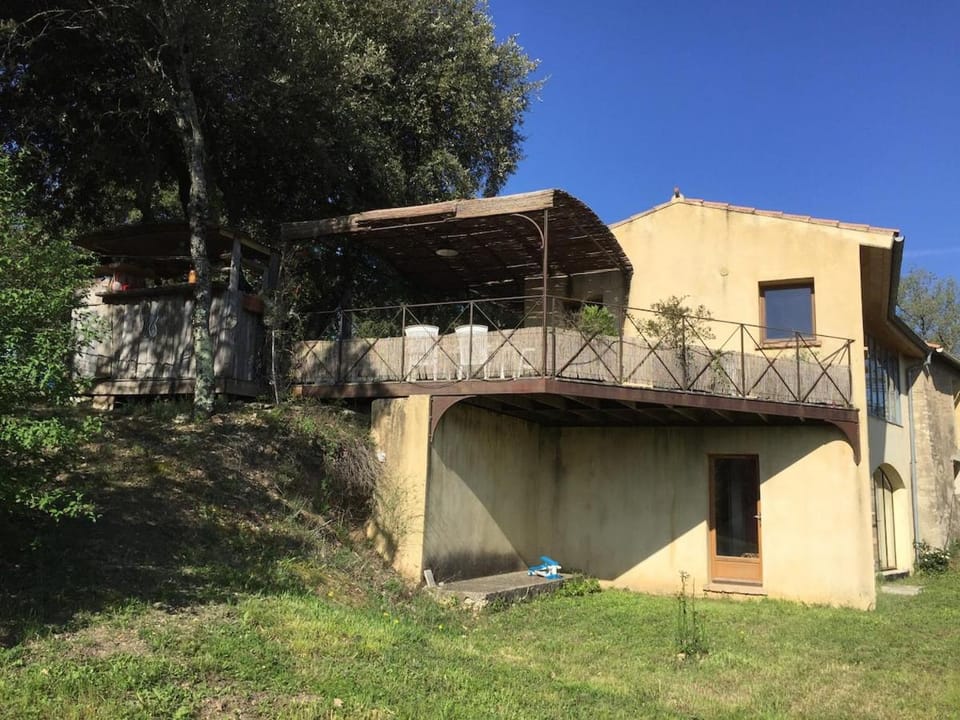 Belle villa avec piscine, belle vue, calme absolu Villa in Apt