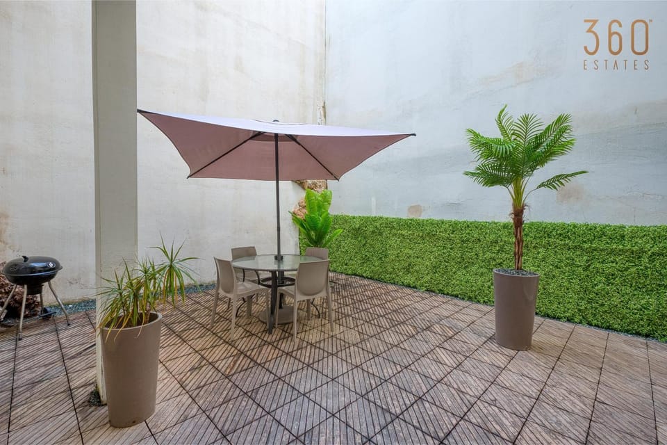 Day, Garden, Balcony/Terrace, Living room, Garden view