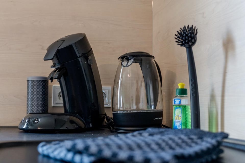 Coffee/tea facilities, Kitchen or kitchenette