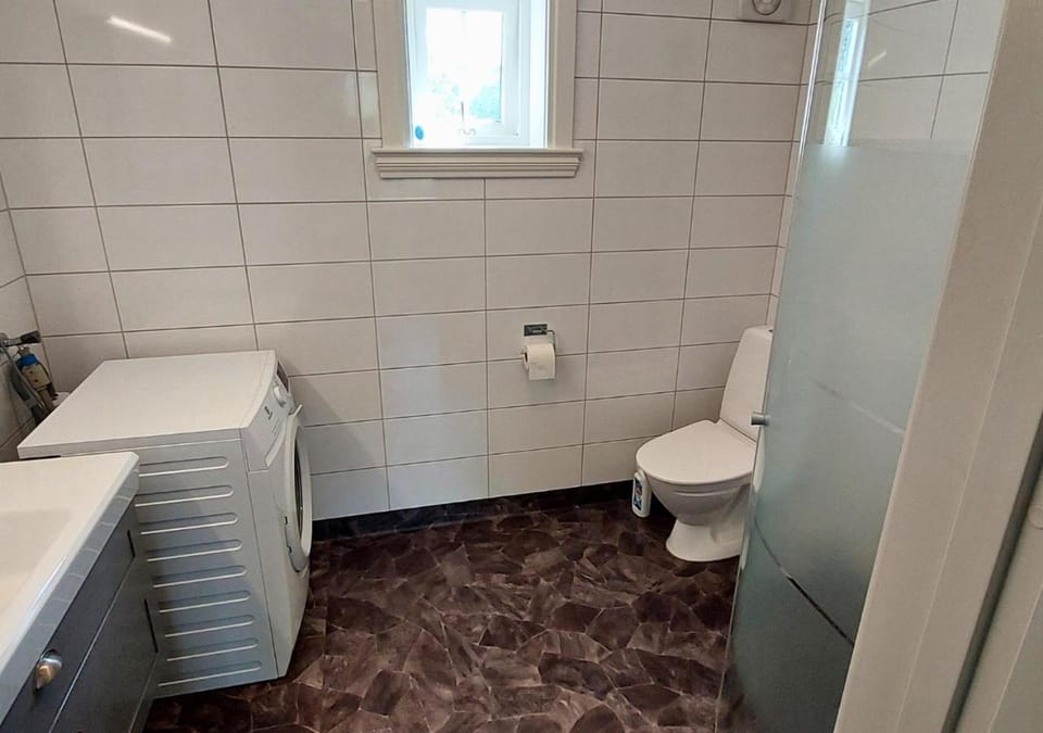 Shower, Bathroom, washing machine