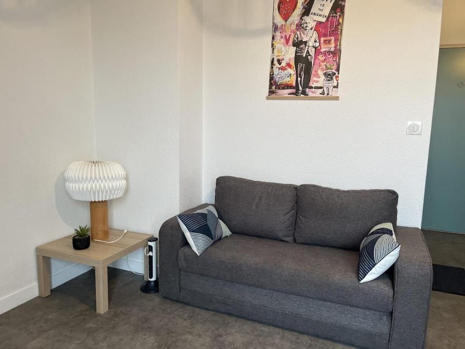 F2 neuf, centre ville, terrasse, WIFI, garage en option Apartment in Auvergne-Rhône-Alpes
