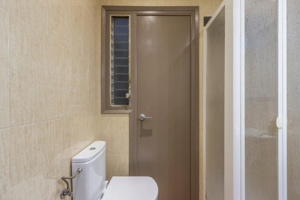 Bathroom, Living room