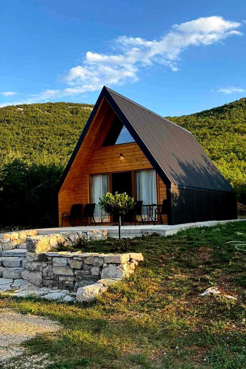 Property building, Spring, Day, Natural landscape, Mountain view