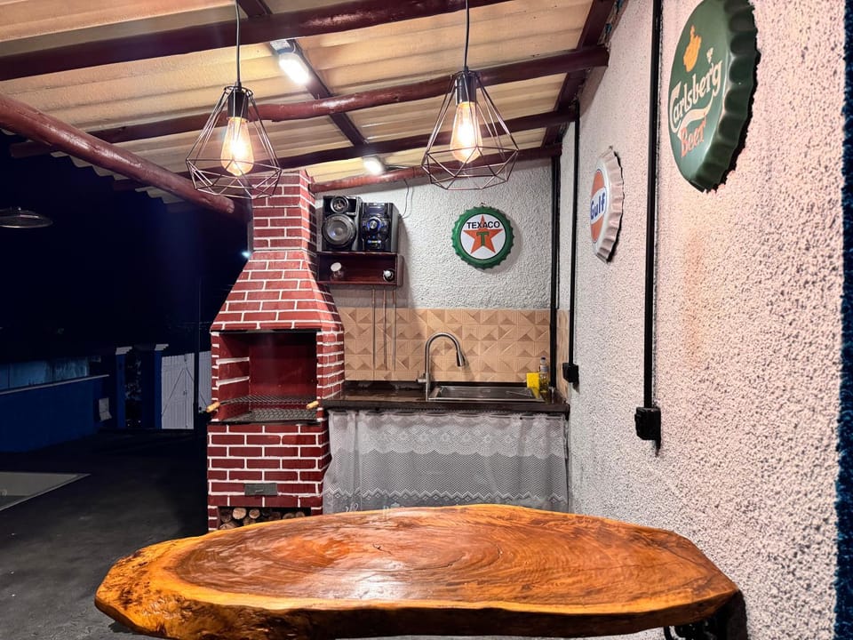 BBQ facilities, Kitchen or kitchenette