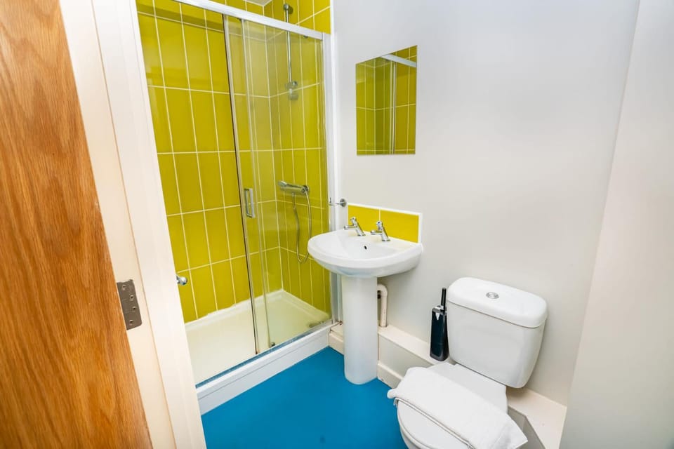 Bright Budget Double Studio in Central Nottingham Apartment in Nottingham
