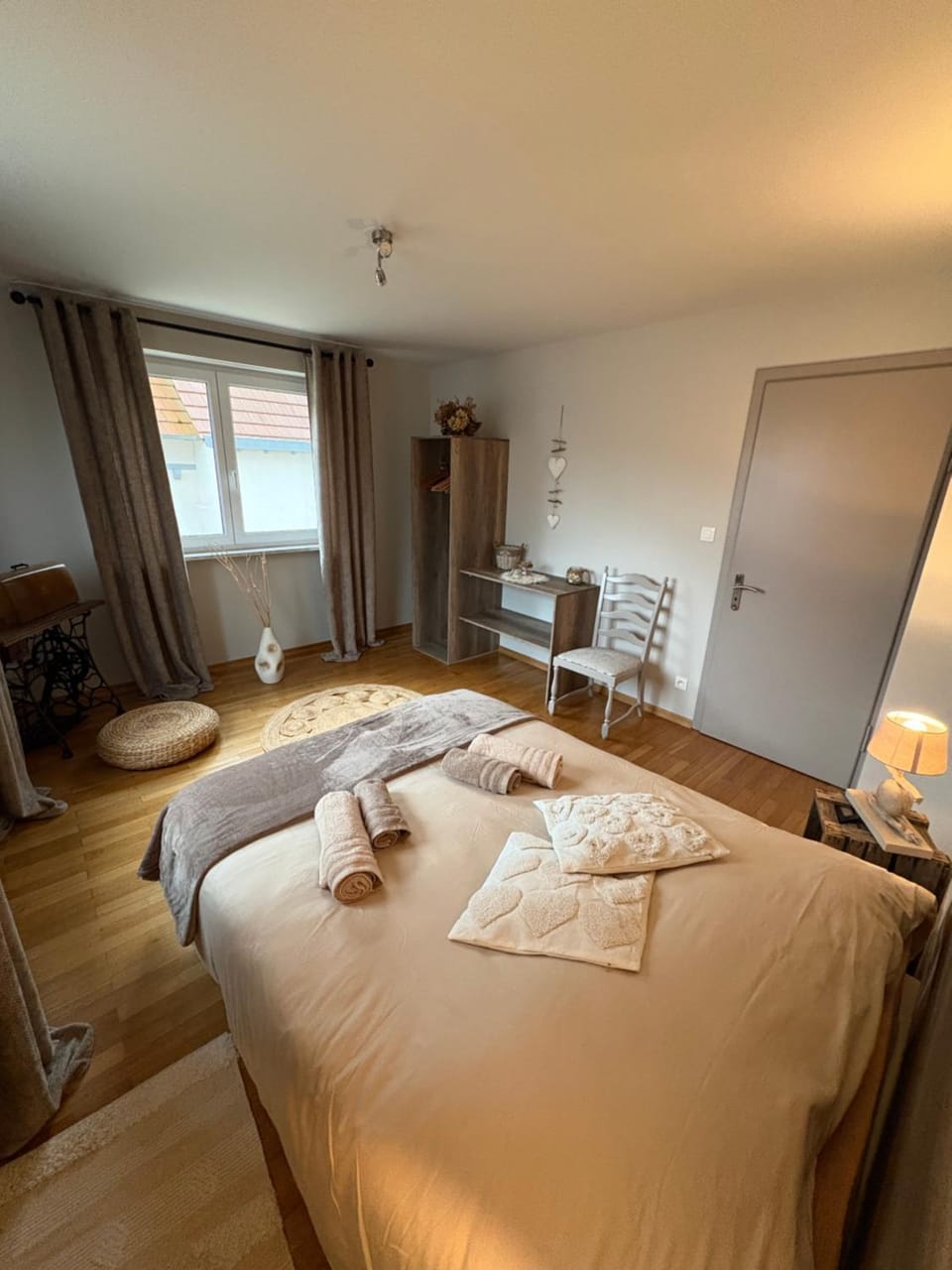 Photo of the whole room